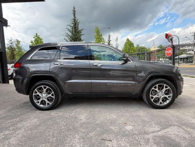JEEP GRAND CHEROKEE  2022