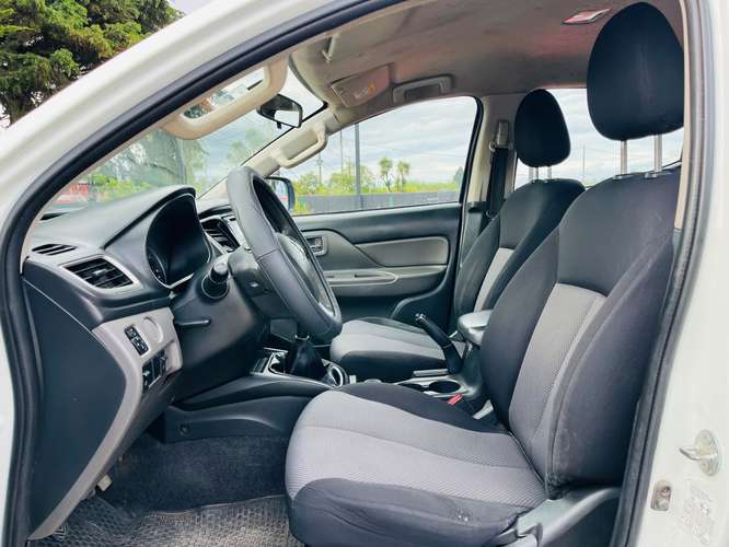 MITSUBISHI L200 2018 - Imagen 8