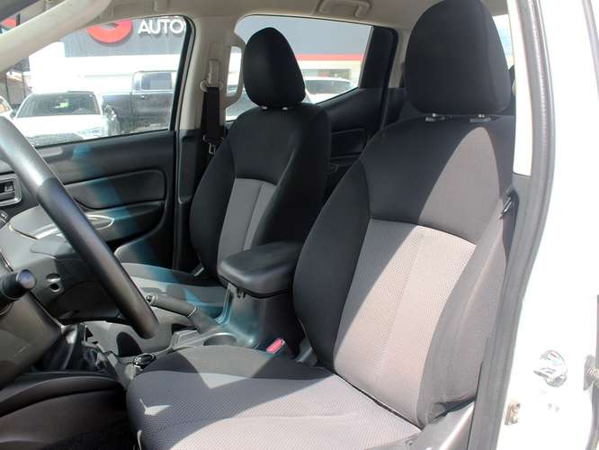 MITSUBISHI L200 KATANA CRM 4X4  2023 - Imagen 19