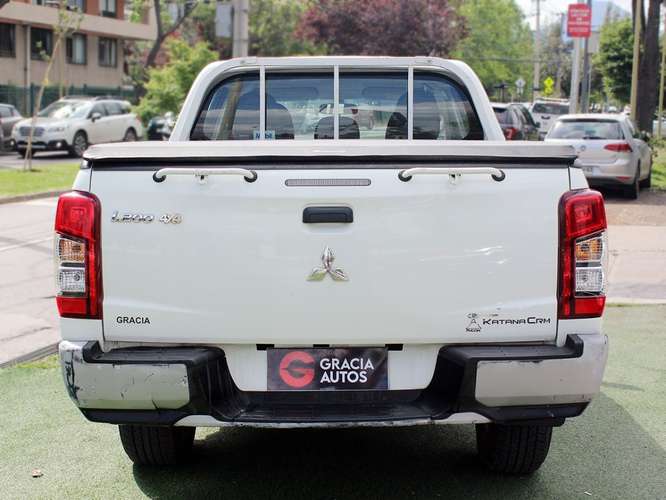 MITSUBISHI L200 KATANA CRM 4X4  2023 - Imagen 5
