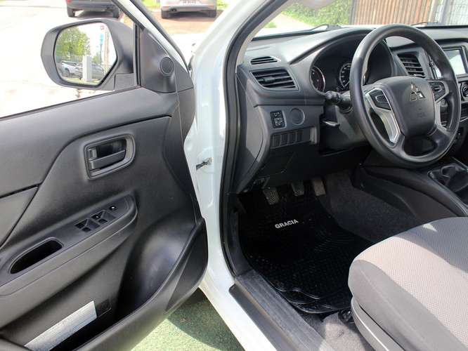 MITSUBISHI L200 KATANA CRM 4X4  2023 - Imagen 17