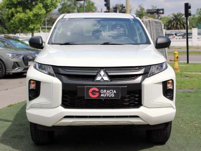 MITSUBISHI L200 KATANA CRM 4X4  2023 - Imagen 2