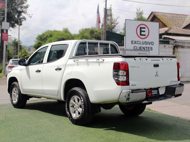 MITSUBISHI L200 KATANA CRM 4X4  2023 - Imagen 6