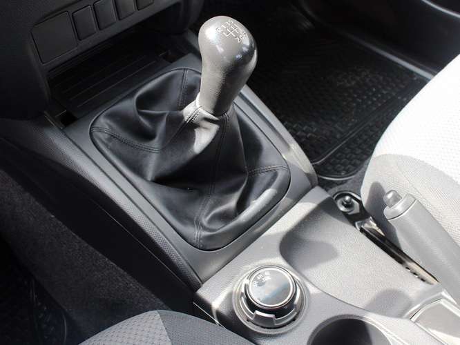 MITSUBISHI L200 KATANA CRM 4X4  2023 - Imagen 15