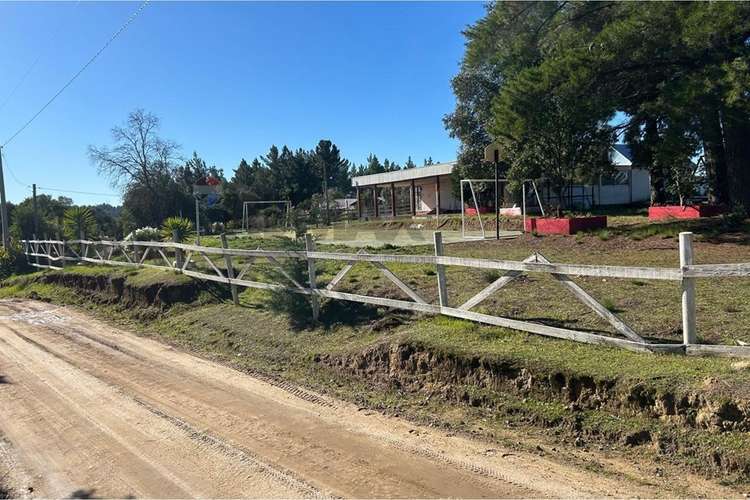 "oasis rural en yumbel: sueño de campo moderno"