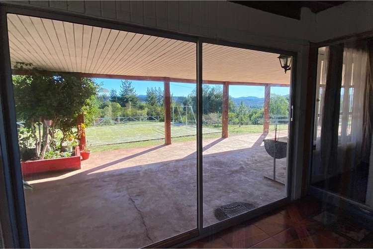 "oasis rural en yumbel: sueño de campo moderno"