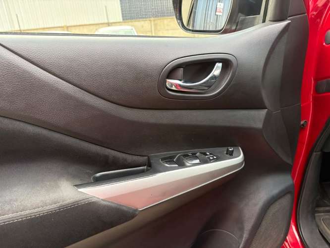 Nissan NP300 2016 - Imagen 9