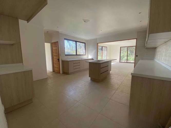 VENTA CASA EN CONDOMINIO 7HAB 4BA ISLA DE MAIPO - Imagen 4