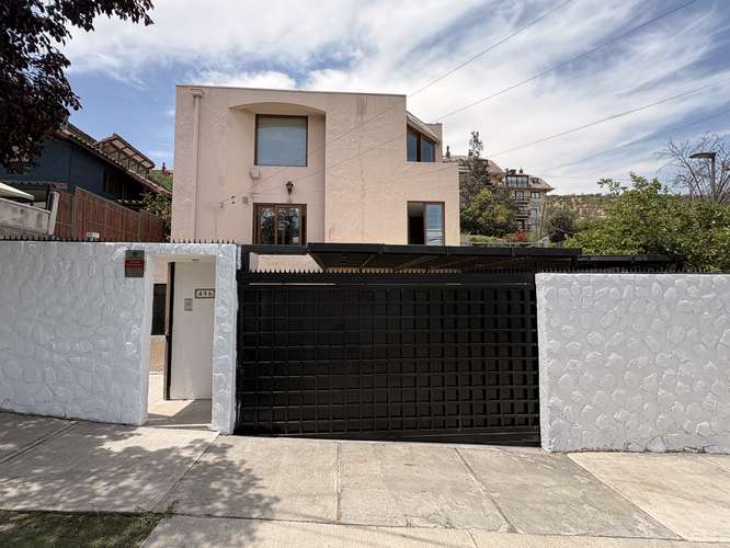 VENTA CASA 3HAB 2BA Y SERVICIO EN LOS DOMINICOS