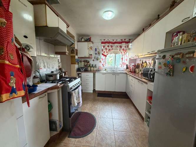 A LA VENTA  CASA CON PISCINA  EN CONDOMINIO ARANJUEZ - Imagen 9