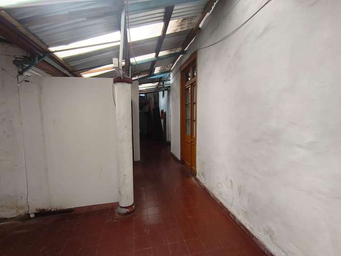 ARRIENDA CASONA CALLE CUEVAS, BARRIO MATTA, USO COMERCIAL - Imagen 6