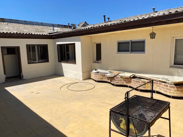 GRAN DEPARTAMENTO IDEAL PARA HOSTAL U OTRO USO COMERCIAL