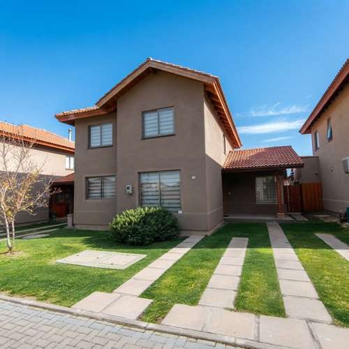 Casa en Condominio La Viña -  Machalí