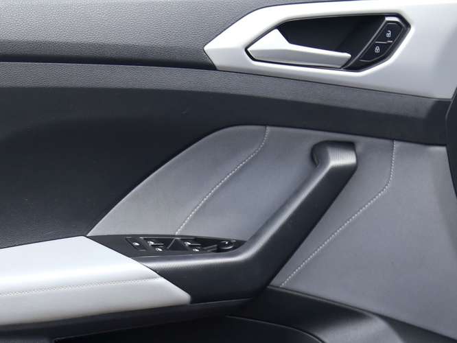 VOLKSWAGEN T-CROSS 2025 - Imagen 12