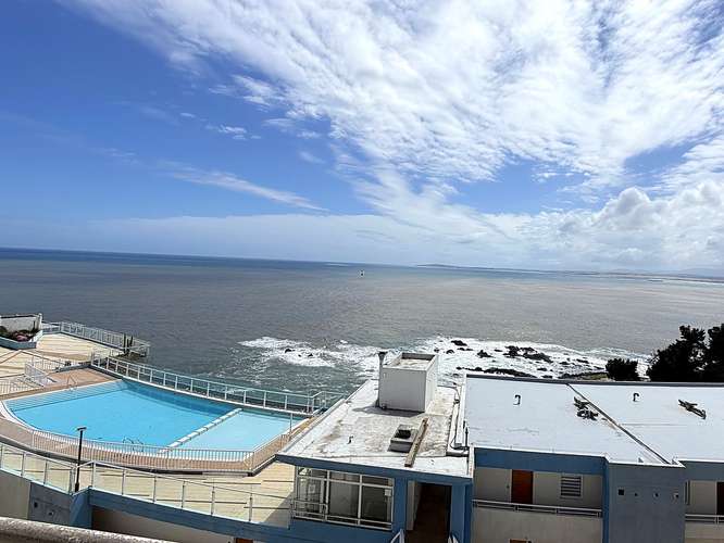 Depto 2D1B+Est. en Edificio Exclusivo Frente al Mar, Concón