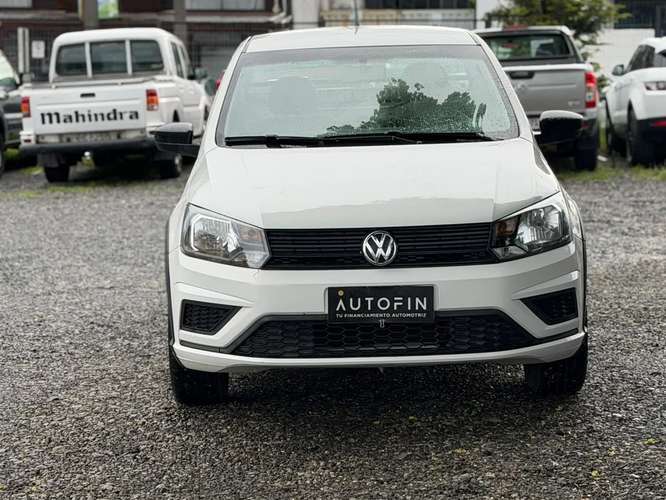 VOLKSWAGEN Saveiro 1.6 4X2 CAB. SIM. MT 2P 2023 - Imagen 2