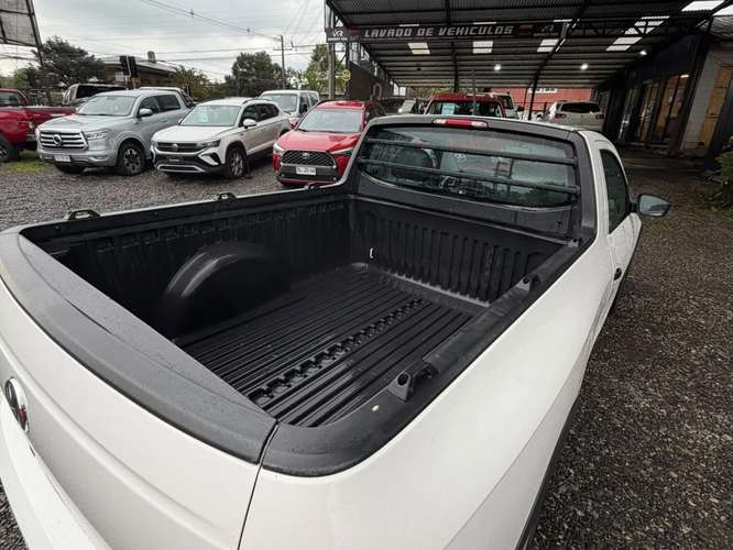 VOLKSWAGEN Saveiro 1.6 4X2 CAB. SIM. MT 2P 2023 - Imagen 8
