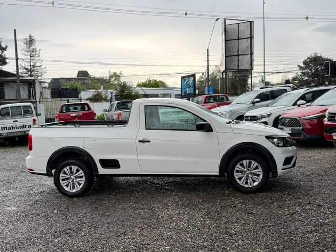 VOLKSWAGEN Saveiro 1.6 4X2 CAB. SIM. MT 2P 2023 - Imagen 6