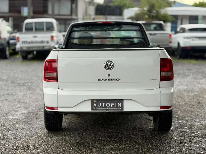 VOLKSWAGEN Saveiro 1.6 4X2 CAB. SIM. MT 2P 2023 - Imagen 12