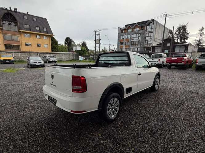 VOLKSWAGEN Saveiro 1.6 4X2 CAB. SIM. MT 2P 2023 - Imagen 16
