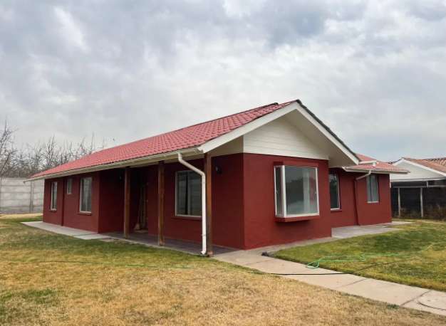 SE ARRIENDA CASA REMODELADA, EN CONDOMINIO NUEVOS CAMPOS