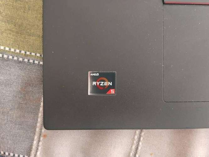 Notebook Lenovo ThinkPad L15 Gen 1 – Ryzen 5 PRO – 16 GB RAM – 500 GB - Imagen 3