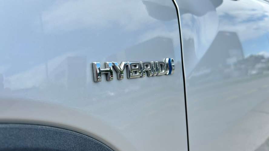 TOYOTA COROLLA CROSS 1.8 HEV CVT (2023) - Imagen 6