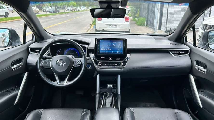 TOYOTA COROLLA CROSS 1.8 HEV CVT (2023) - Imagen 12
