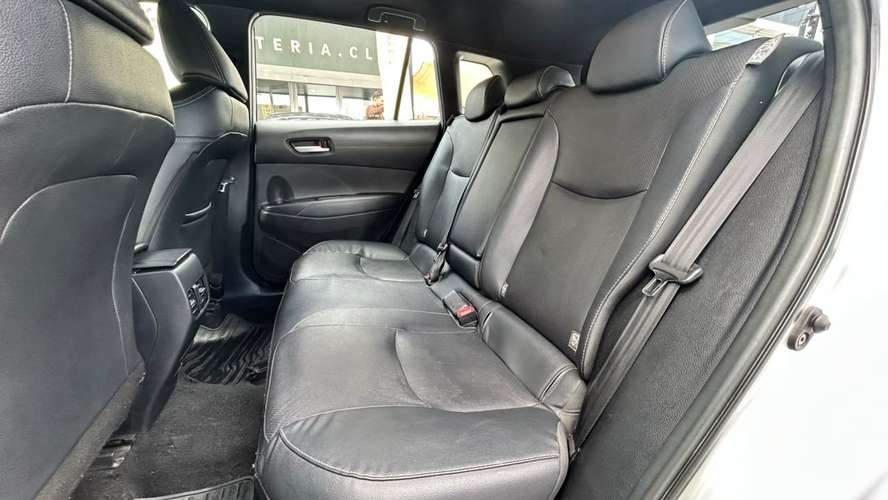 TOYOTA COROLLA CROSS 1.8 HEV CVT (2023) - Imagen 8