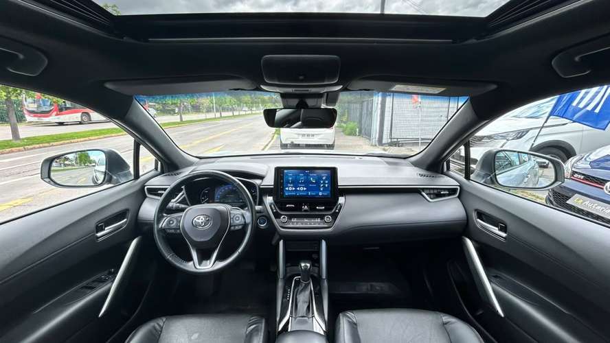 TOYOTA COROLLA CROSS 1.8 HEV CVT (2023) - Imagen 11