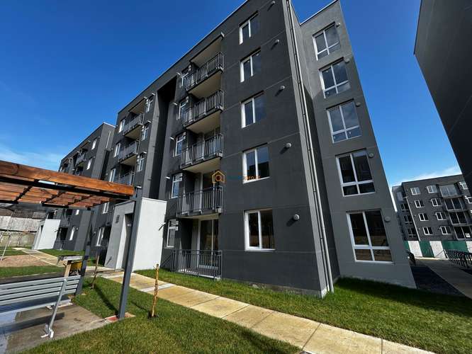 Departamento en arriendo c/ estacionamiento en Centro de Concepción