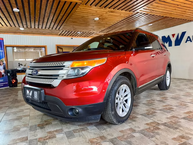 FORD EXPLORER XLT 4X2