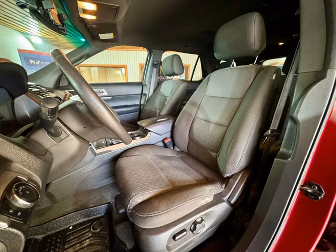 FORD EXPLORER XLT 4X2 - Imagen 11