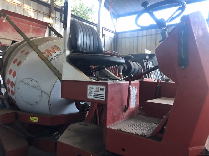 Hormigonera autonoma diesel 1,2 m3,  4x4