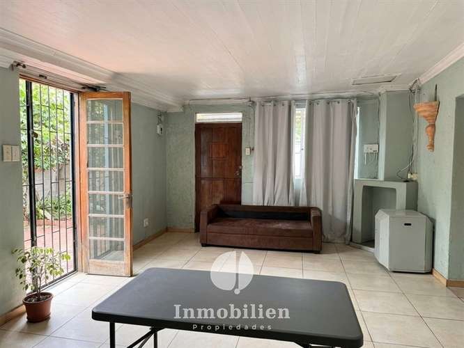 Casa en venta 3 dorm. y amplio patio + dependencias Recoleta - Imagen 3