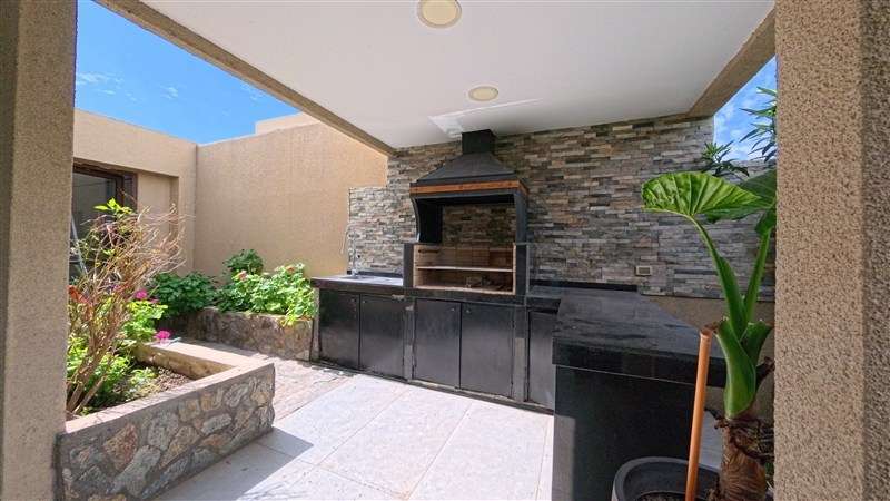 Chicureo Arriendo Moderna Casa de 3Dorm. 3 Bñs. 2 Estc - Imagen 47