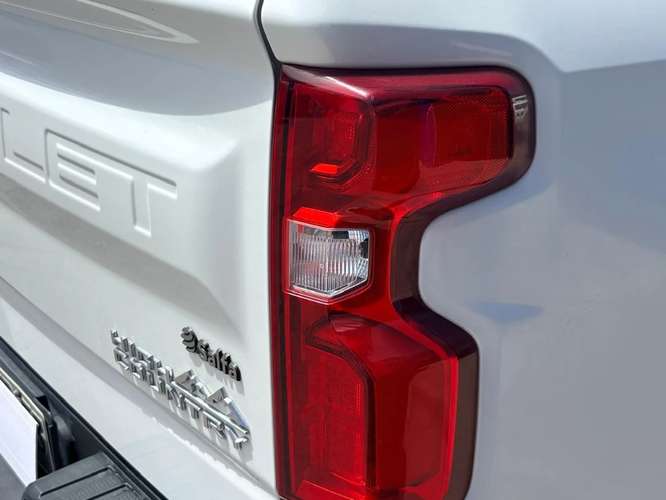 Chevrolet Silverado 3.0 TD HIGH COUNTRY AT 4X4 DIESEL 2024 - Imagen 10