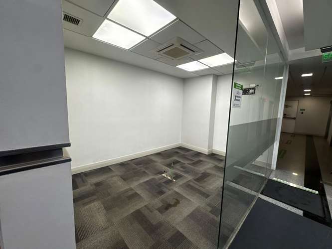 Amplia oficina en arriendo, Paseo Ahumada, Santiago Centro