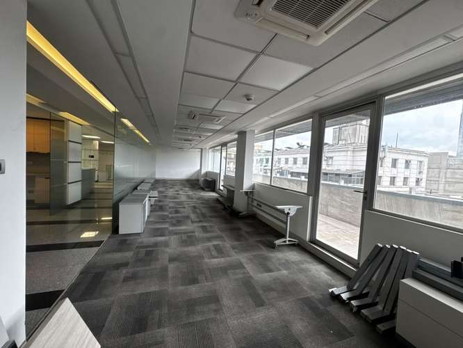 Amplia oficina en arriendo, Paseo Ahumada, Santiago Centro