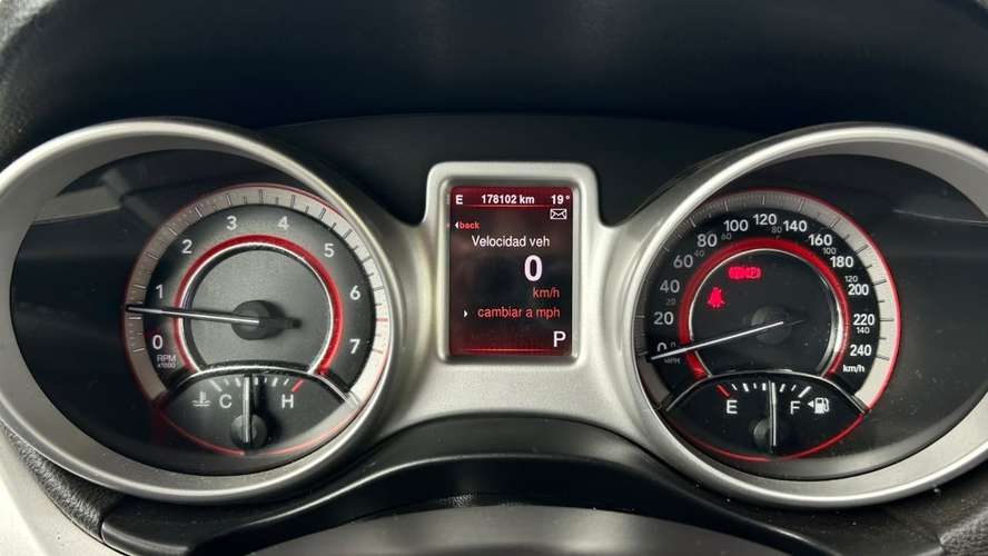 Dodge JOURNEY SE 2.4 AT (2014) - Imagen 11