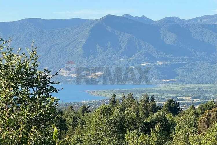 Venta De Parcela En Pucón Vista Al Lago.