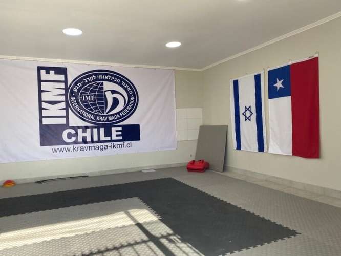 Amplio Local Comercial en Peñalolén con Excelente Ubicación