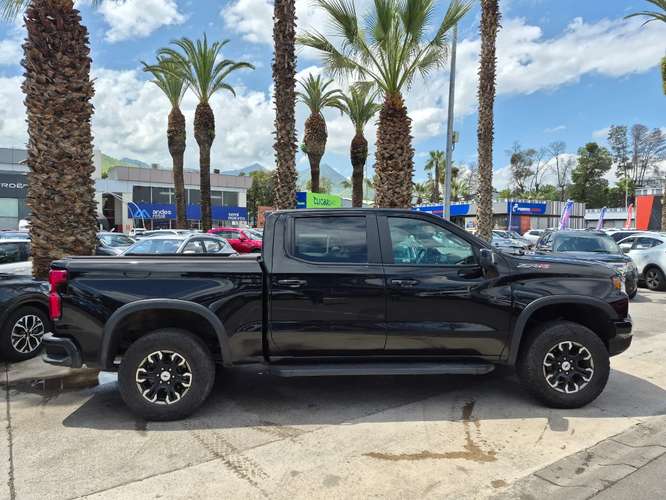 Chevrolet Silverado 6.2 ZR2 AT 4X4 2025 - Imagen 4