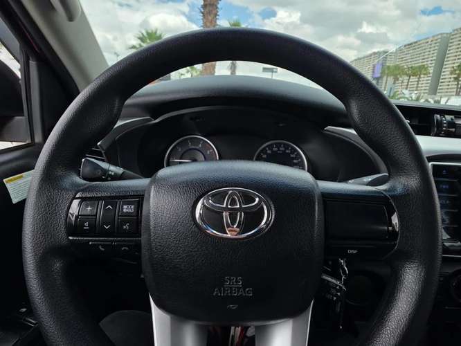 Toyota Hilux DCAB 4X2 2.4 2020 - Imagen 11