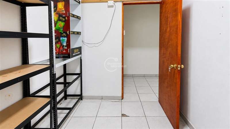 Local Comercial en arriendo 64M2 2B La Dehesa - Imagen 16