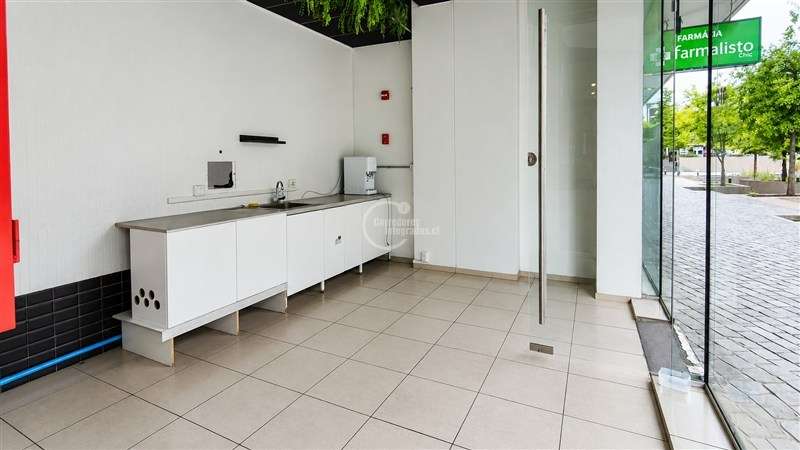 Local Comercial en arriendo 64M2 2B La Dehesa - Imagen 3