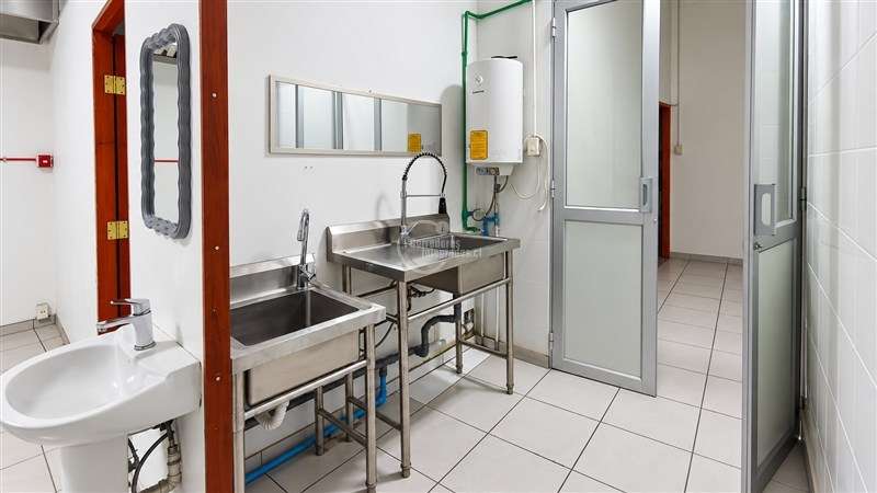 Local Comercial en arriendo 64M2 2B La Dehesa - Imagen 10
