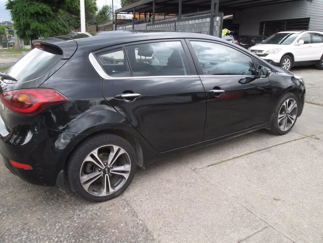 KIA CERATO 5 SX 1.6 AT - Imagen 3