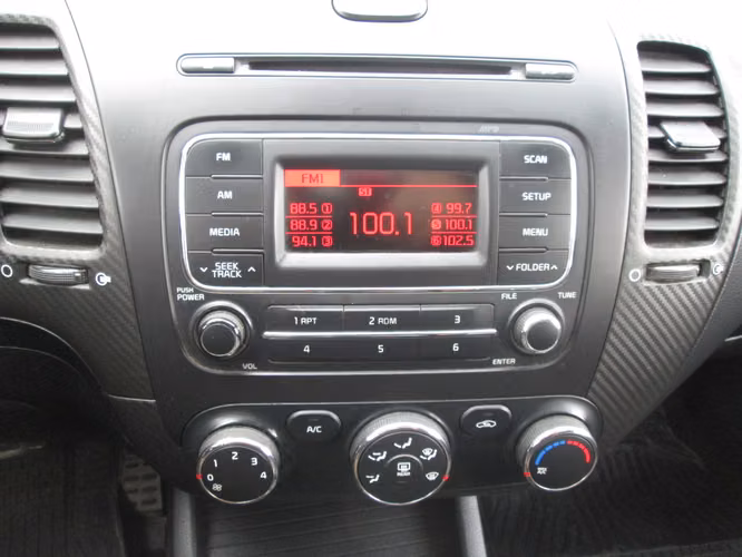 KIA CERATO 5 SX 1.6 AT - Imagen 8