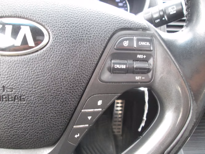 KIA CERATO 5 SX 1.6 AT - Imagen 10